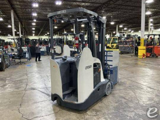 2023 Crown RC5735-35