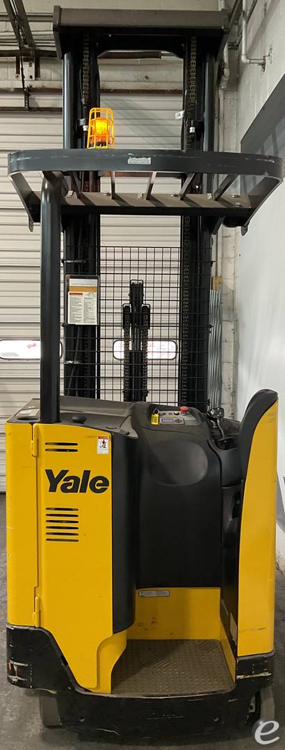 2019 Yale NR040EB