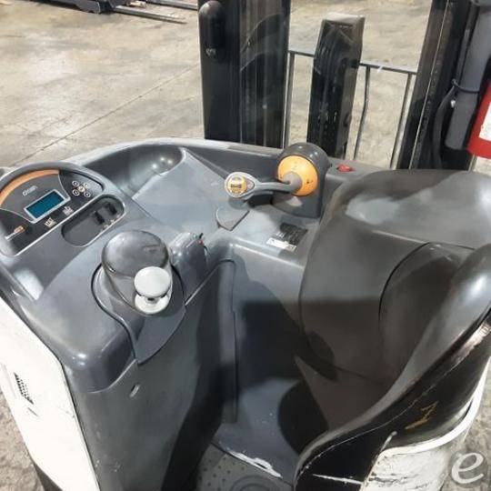 2016 Crown RR5725-45