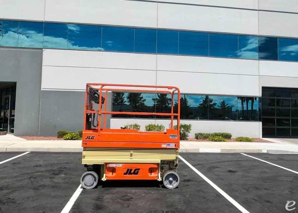 2017 JLG 1932R Electric Scissor Lift - 123Forklift