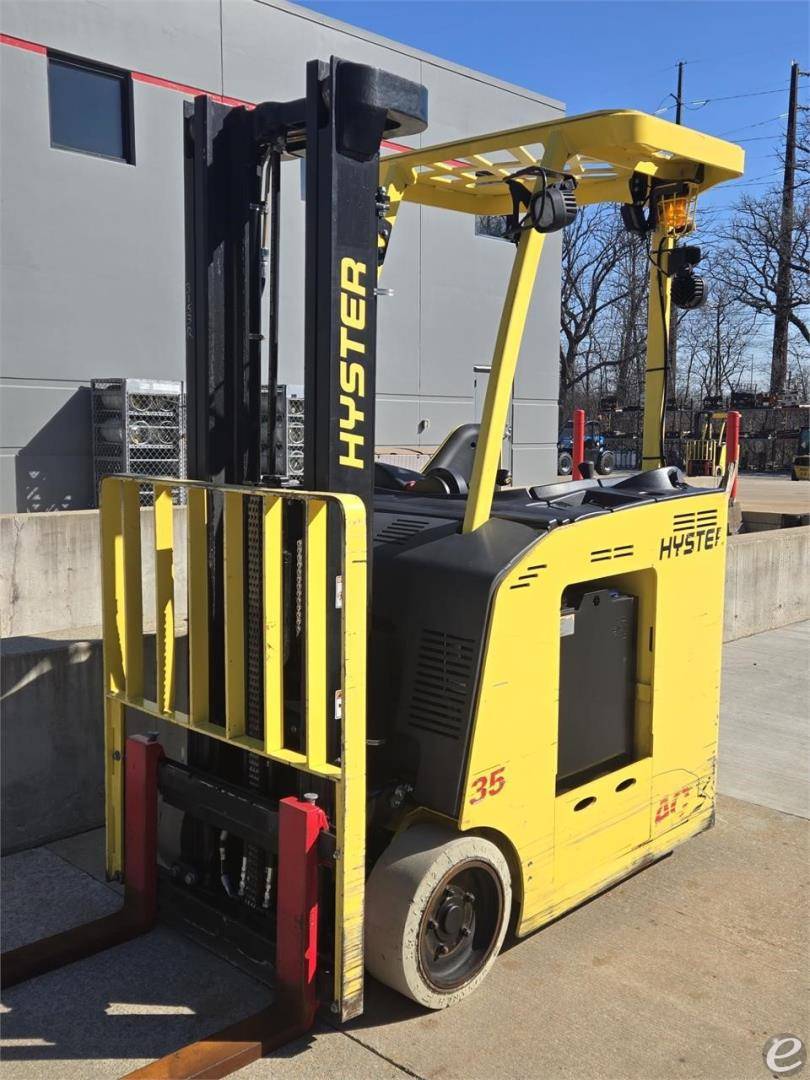 2017 Hyster E35HSD3 Electric Forklift - 123Forklift