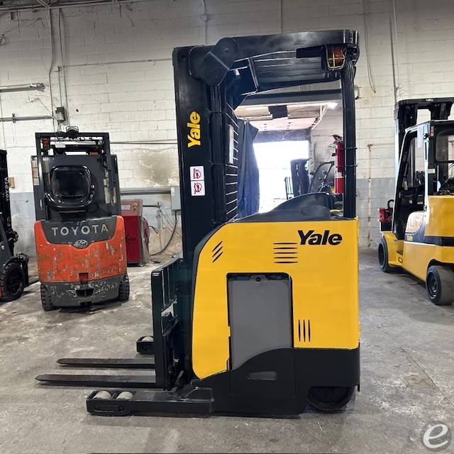 2018 Yale NR045EB