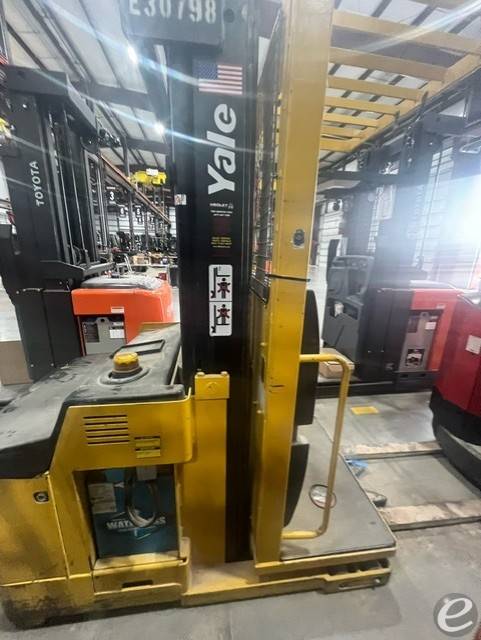 2005 Yale OS030EC