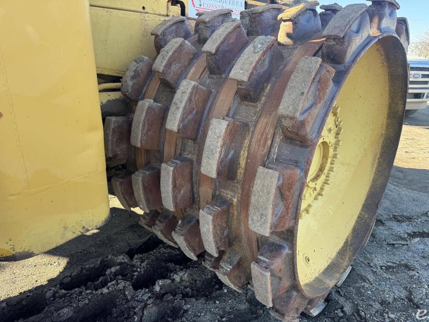 1970 Cat 825B