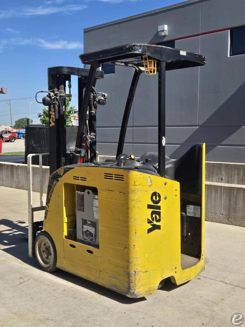2019 Yale ESC040AD