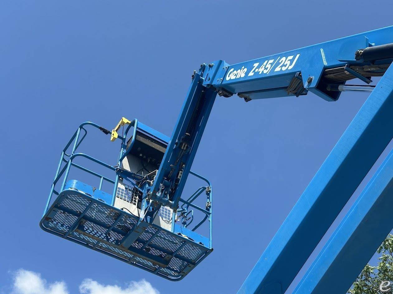 2015 Genie Z45/25J