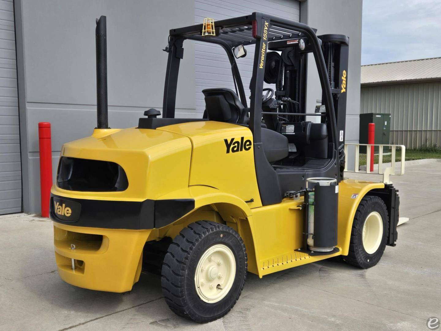 2017 Yale GLP155VX Dual Fuel Forklift - 123Forklift