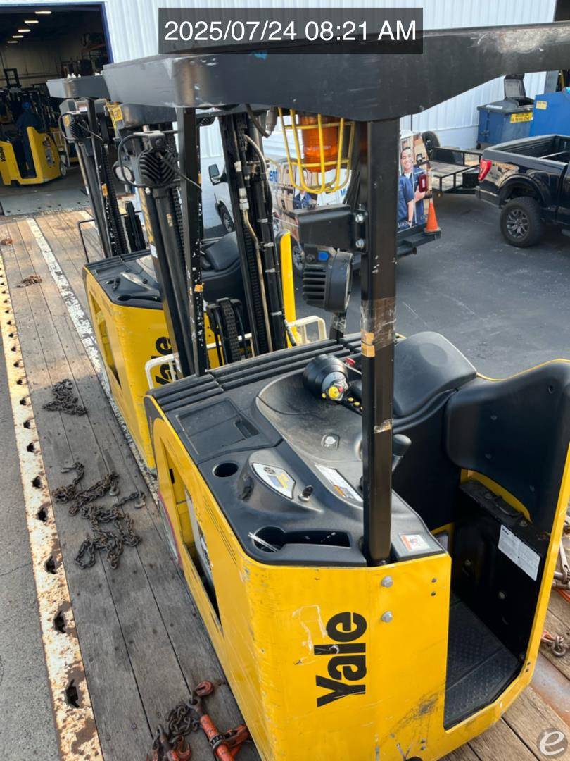2017 Yale ESC040AD