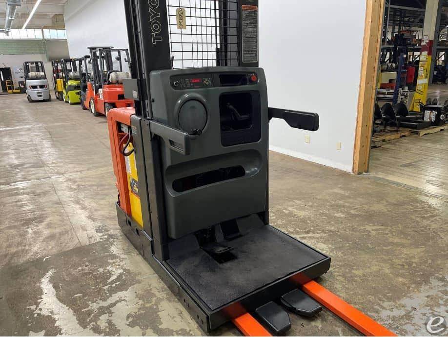 1999 Toyota 6BPU15 Electric Order Picker - 123Forklift
