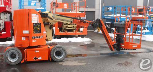 2020 JLG E300AJP