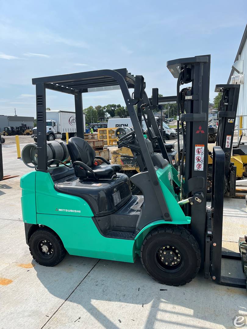 2020 Mitsubishi FG18N5
