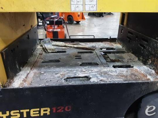 2020 Hyster E120XN