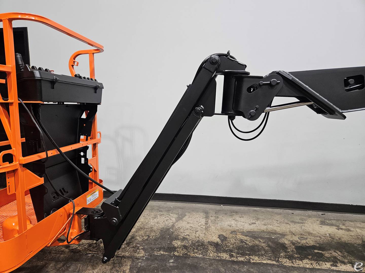 2015 JLG E400AJPN