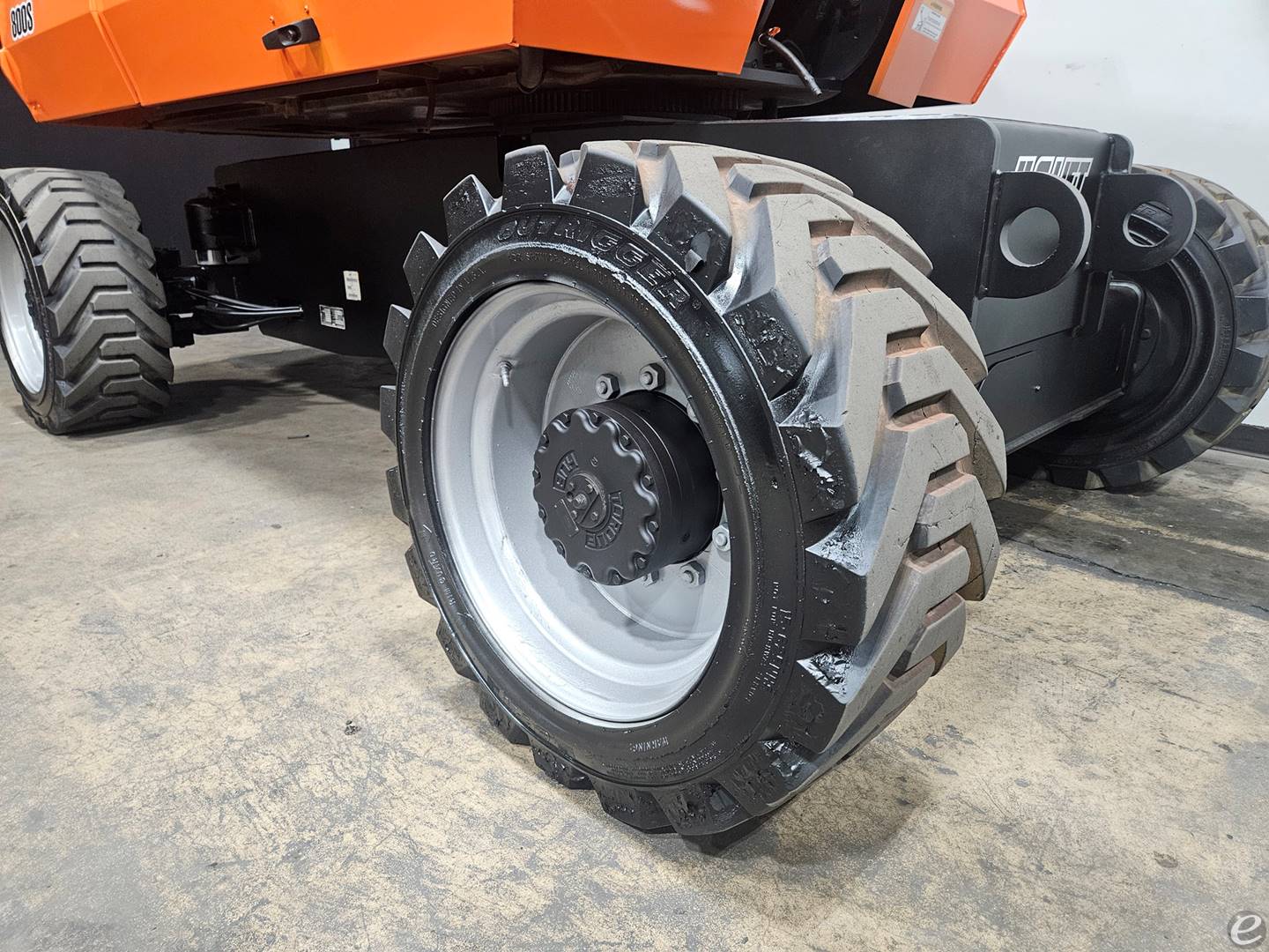 2015 JLG 800S