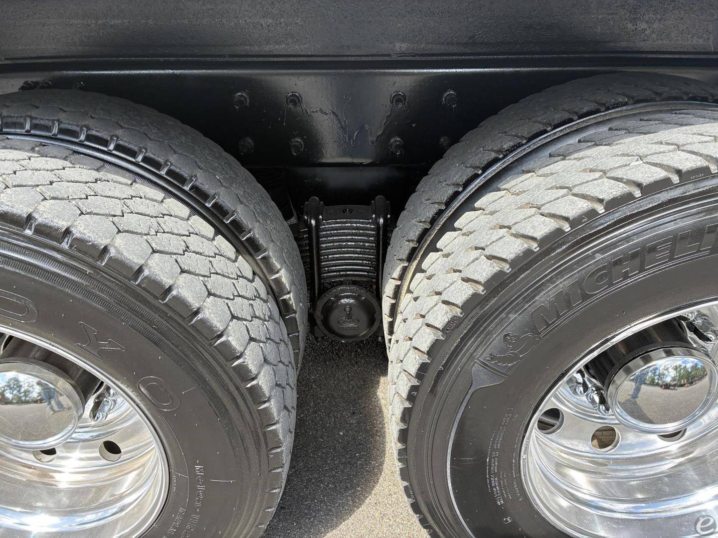 2018 Mack GRANITE GU713