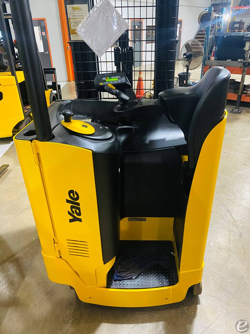 2011 Yale NR040EANL36TE119