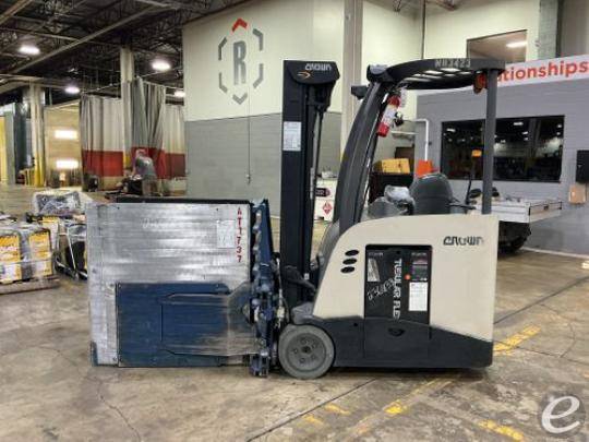 2023 Crown RC5735-35
