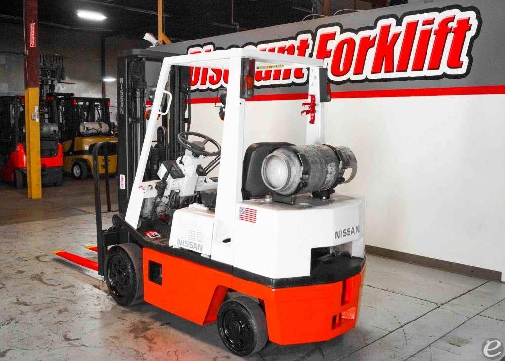 1981 Nissan APH02M25V