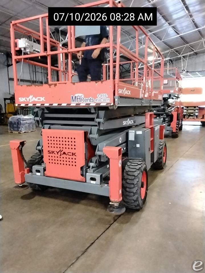 2017 Skyjack SJ-8841RT