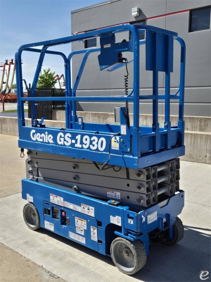 2017 Genie GS1930 Electric Scissor Lift - 123Forklift