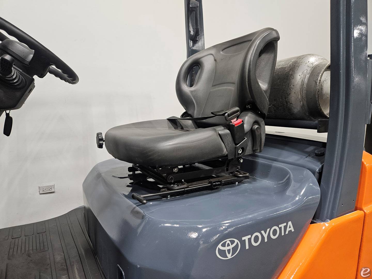 2012 Toyota 8FGU15