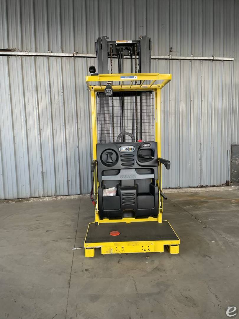 2018 Hyster R30XM3 Electric Order Picker - 123Forklift