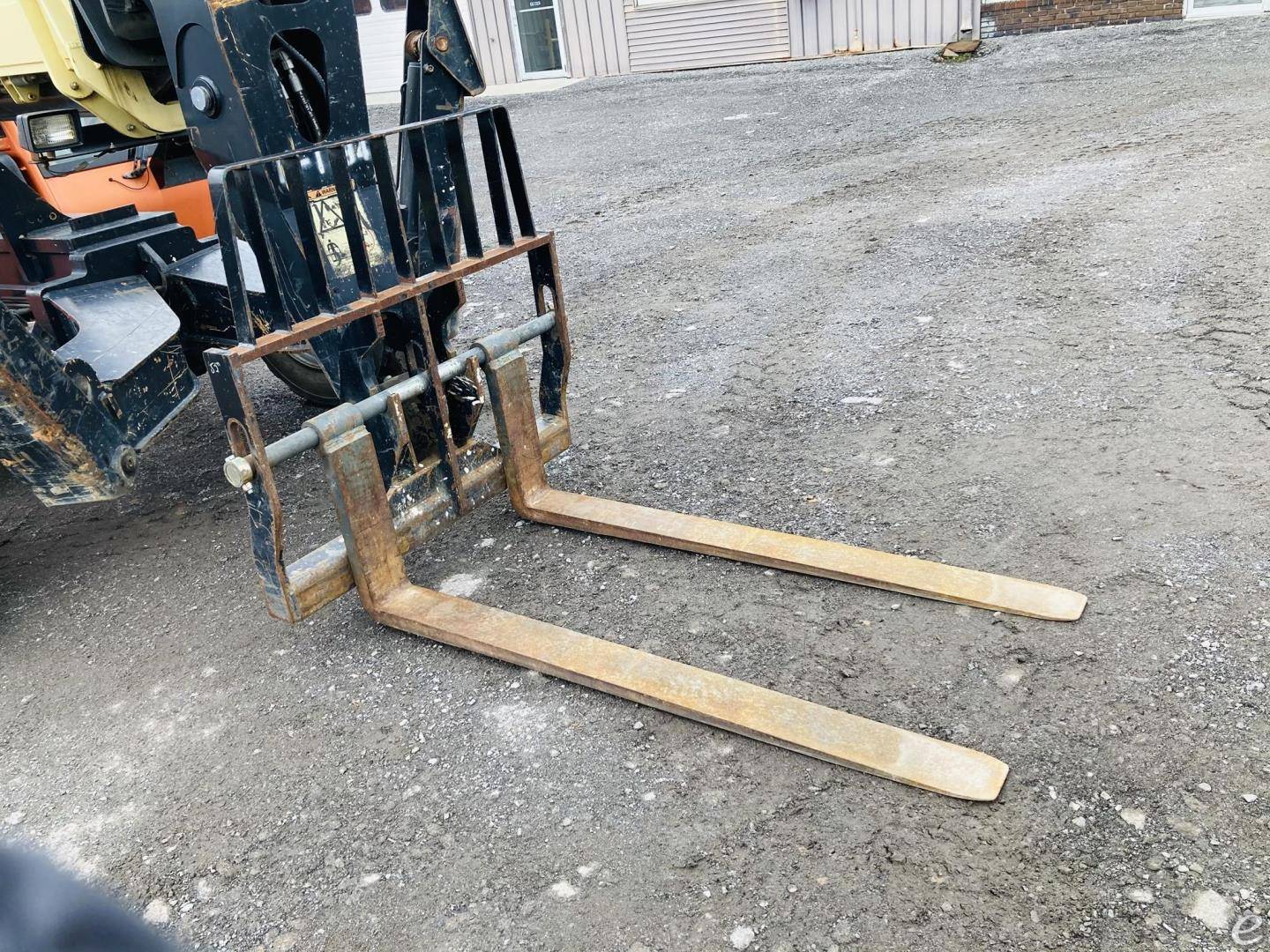 2012 JLG G12-55A