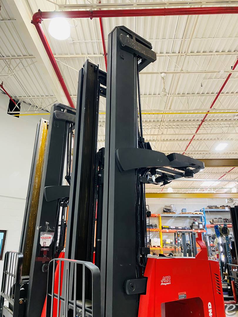2022 Raymond 752-R45TT Electric Reach Truck - 123Forklift