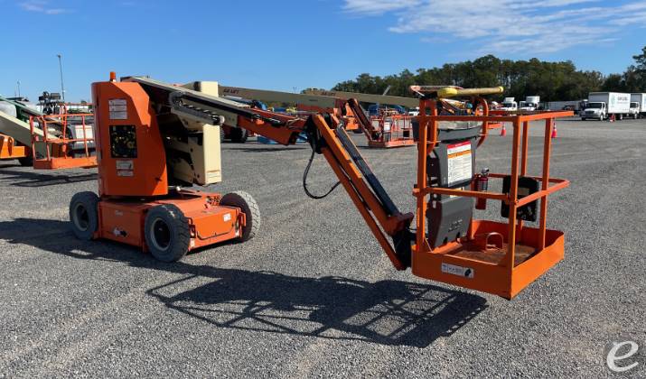 2015 JLG E300AJP