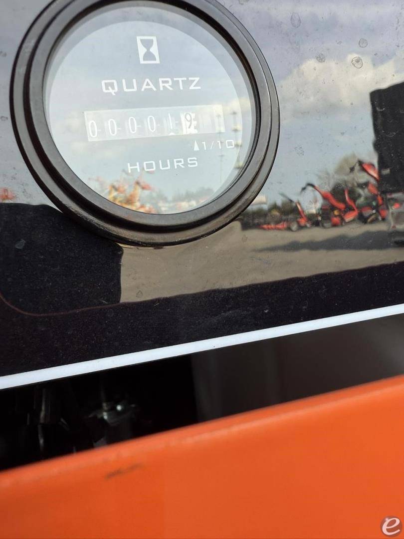 2025 JLG RT3369