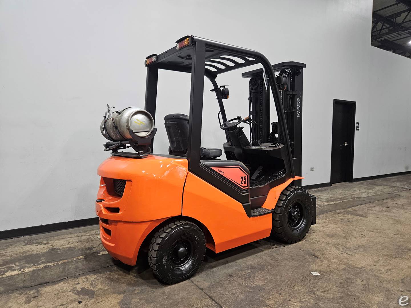 2020 Viper Lift Trucks FY25