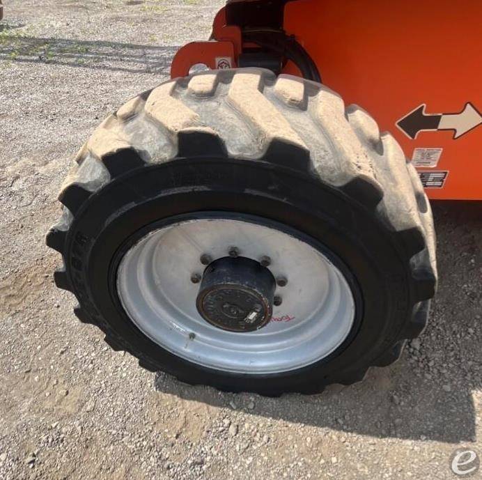 2015 JLG 660SJ