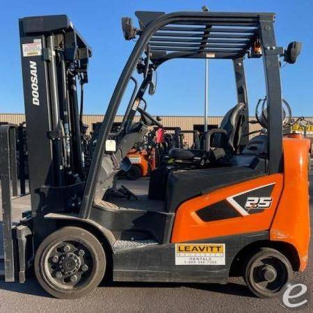 2022 Doosan GC25S-9 LP Gas Forklift...