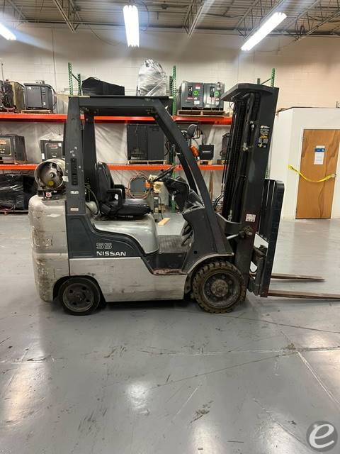 2004 Nissan CF55