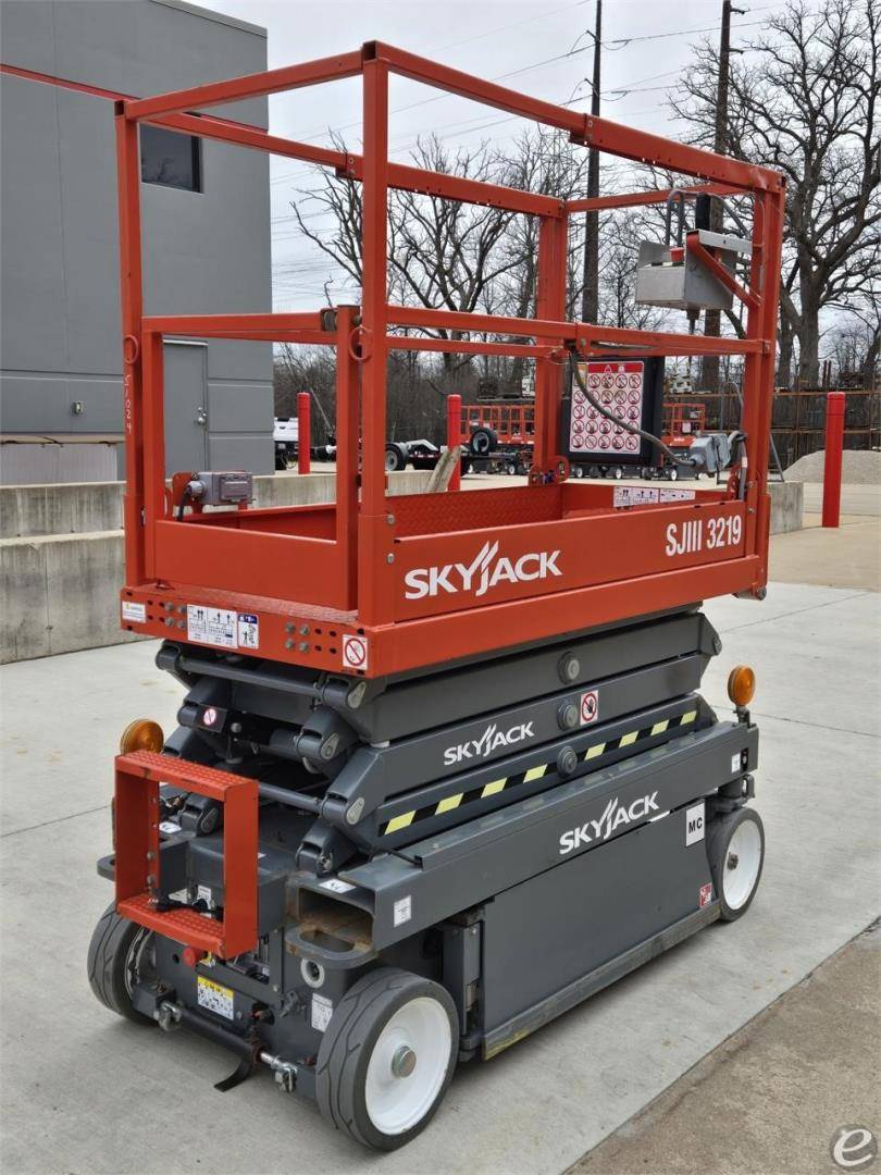 2019 Skyjack SJIII3219 Electric Scissor Lift - 123Forklift