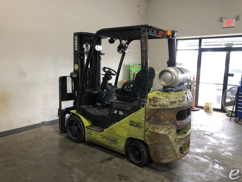 2018 Clark S30CL