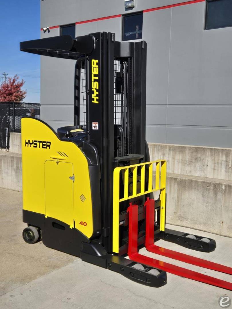 2017 Hyster N40ZR2 Electric Reach Truck - 123Forklift