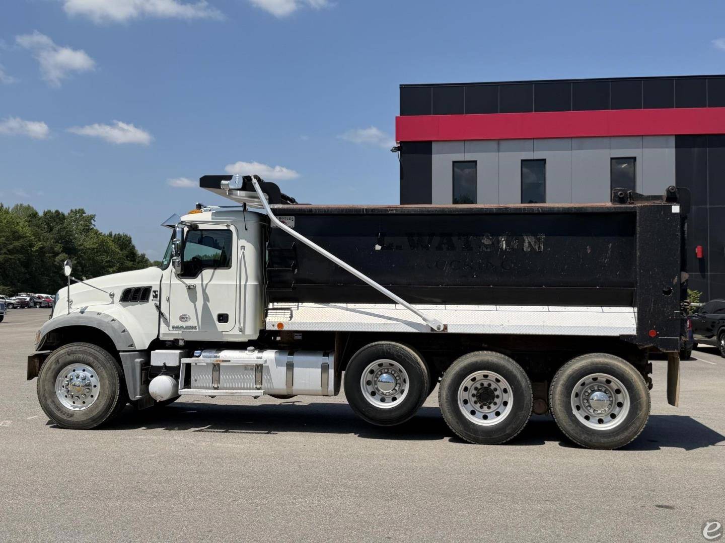 2018 Mack GRANITE GU713