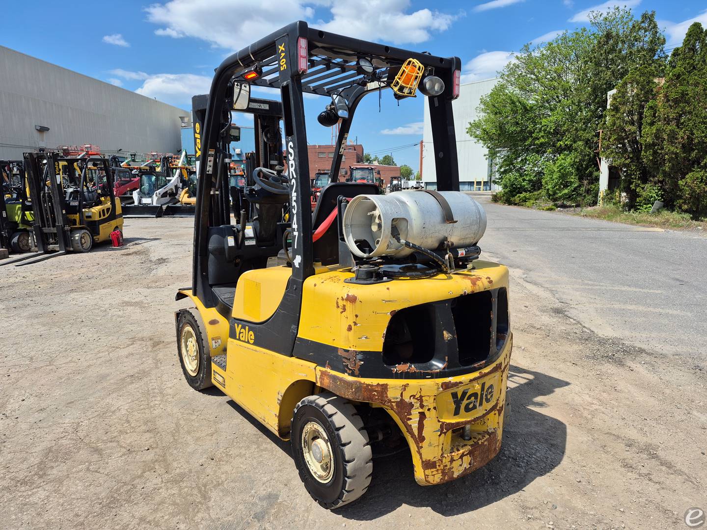 2017 Yale GLP050VX