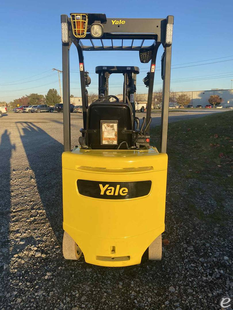 2017 Yale ERC-040VAN