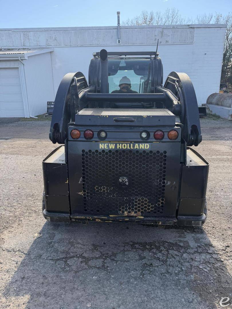 2019 New Holland C232
