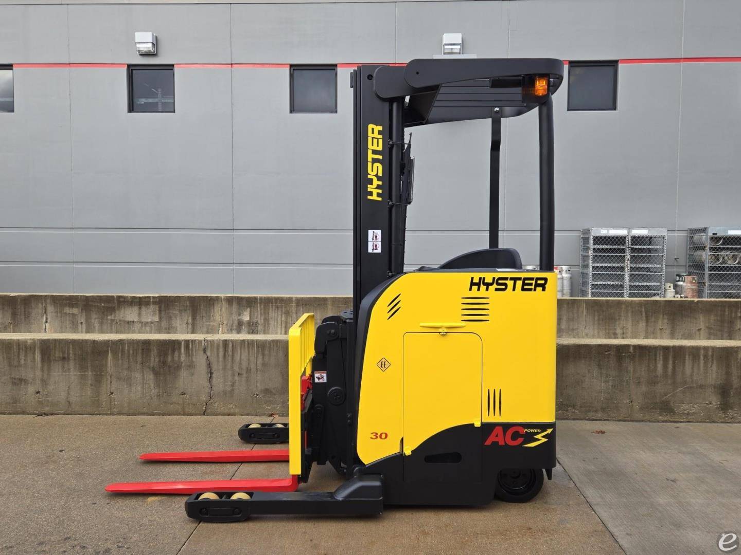 2017 Hyster N30ZDR2 Electric Reach ...
