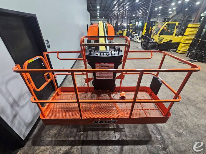 2016 JLG 600S