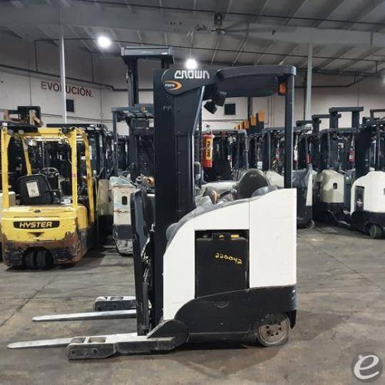 2018 Crown RR5725-45