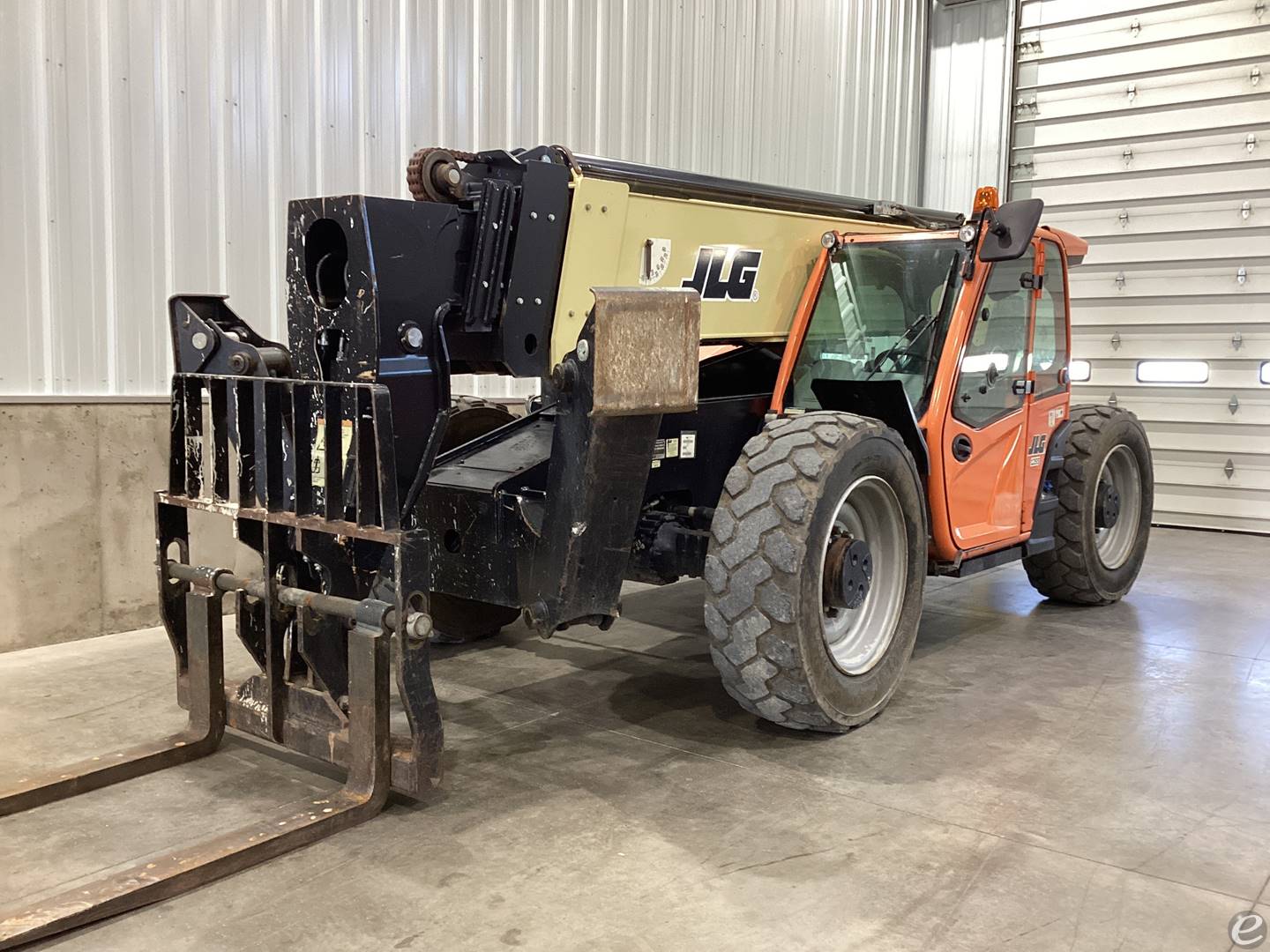 2018 JLG 1255