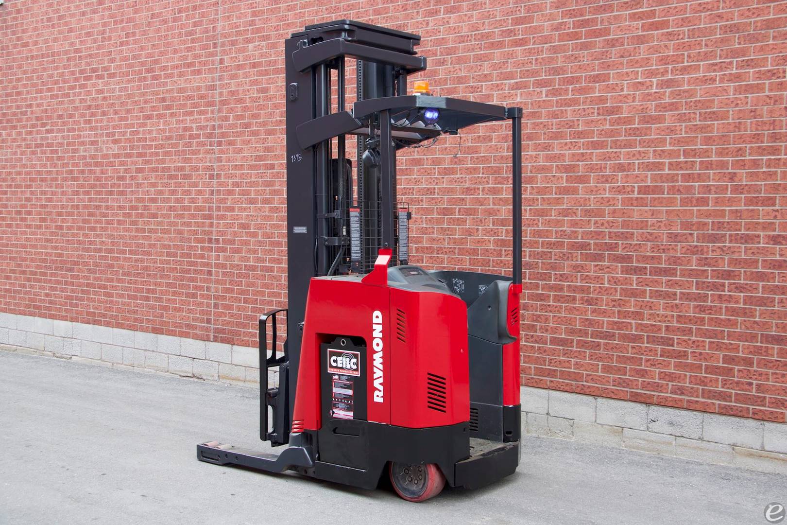 2004 Raymond EASI-DR30TT-A Electric Reach Truck - 123Forklift