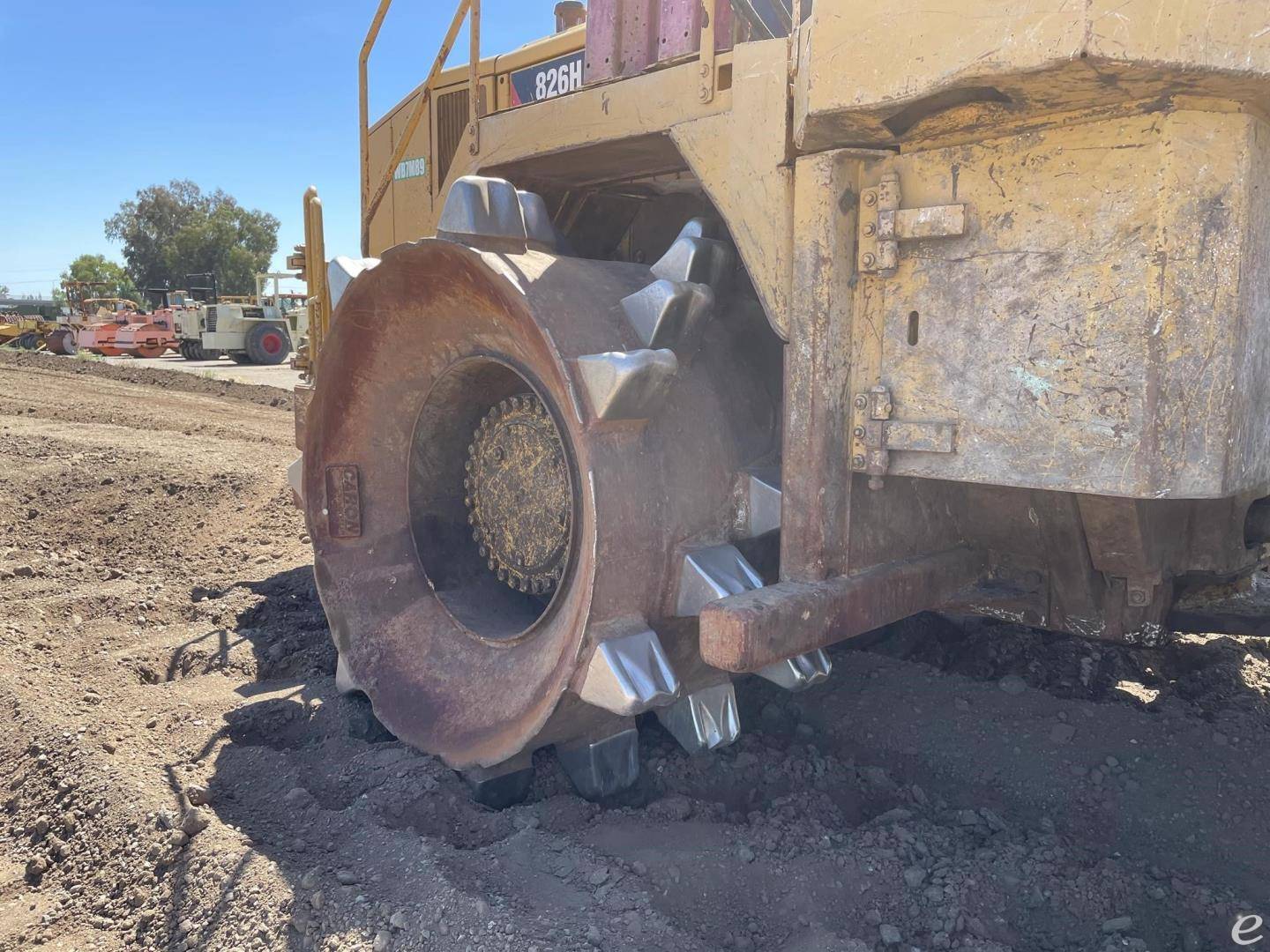 2011 Cat 826H