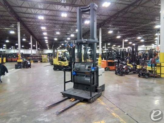 2021 Crown SP3530-30 Electric Order Picker - 123Forklift