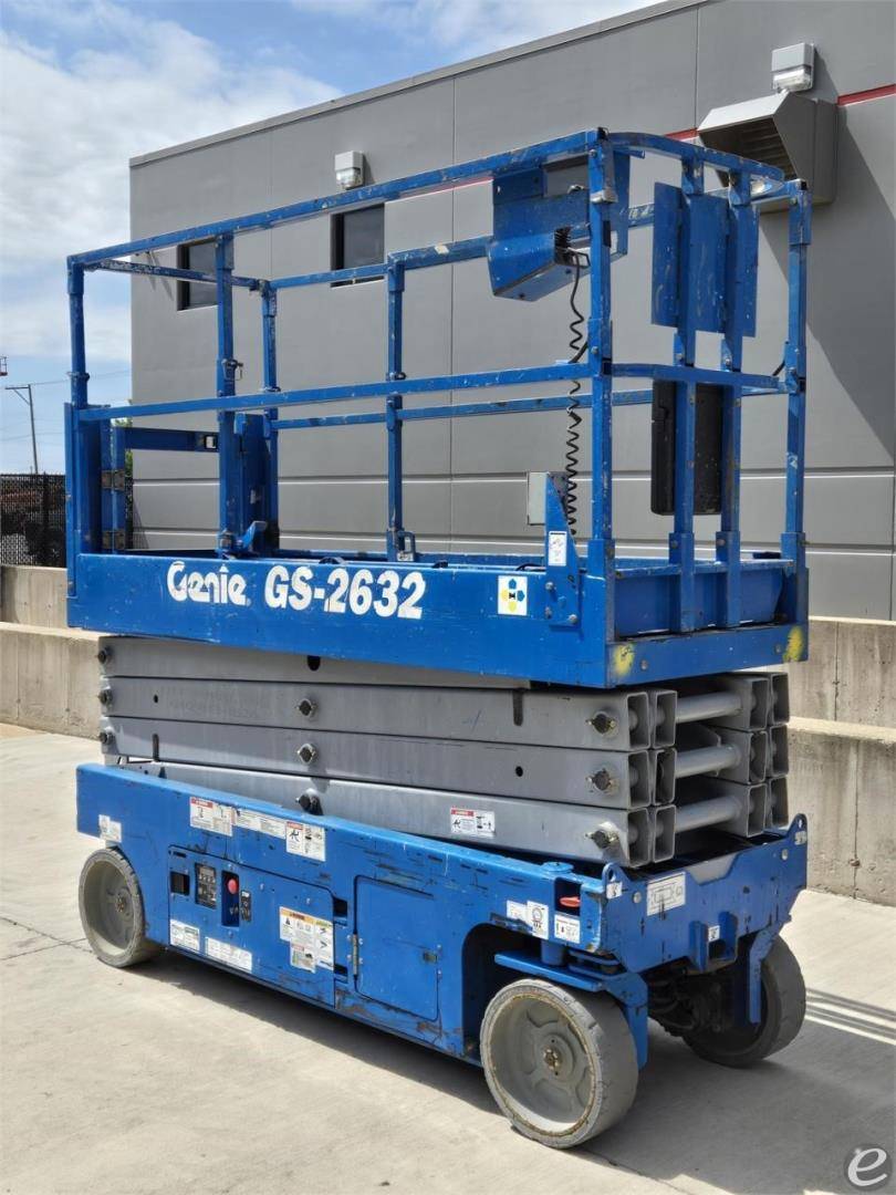 2013 Genie GS2632 Electric Scissor Lift - 123Forklift