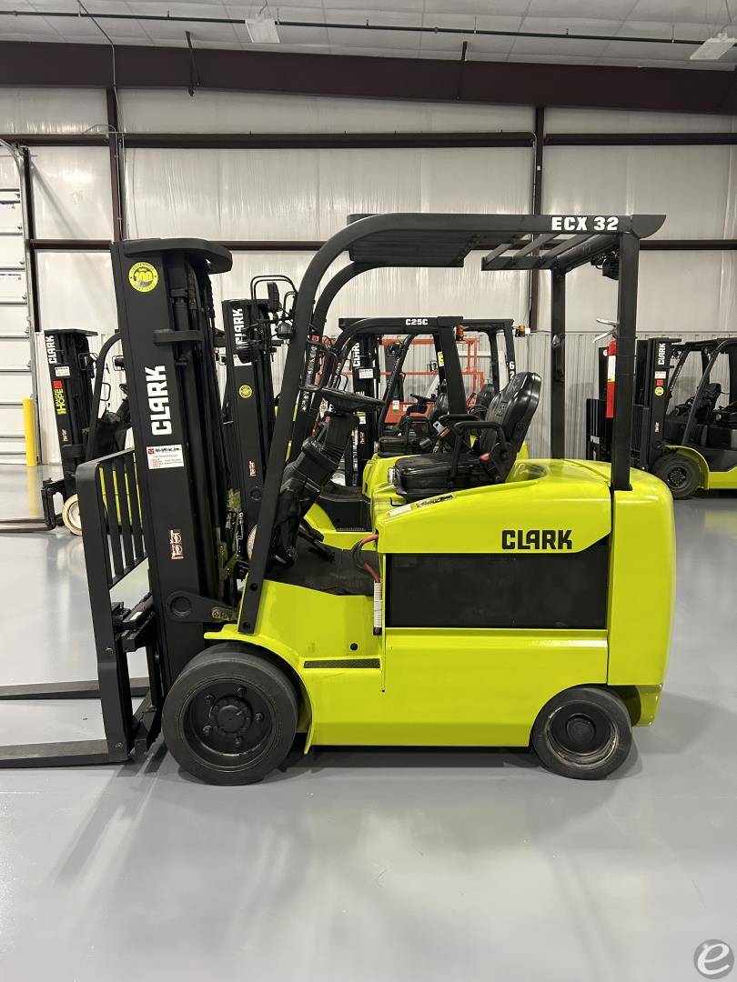 2018 Clark ECX32